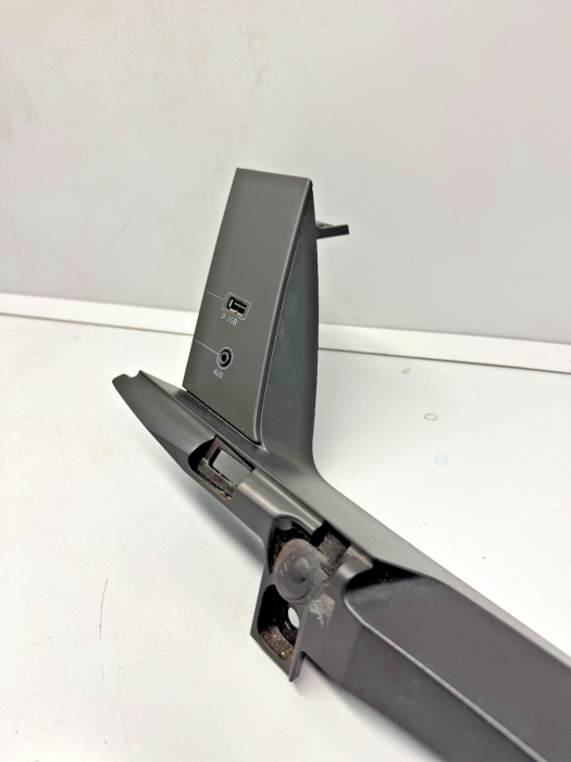 Volvo FH4/FM4/FM X USB AUX Panel Trim 82402648 82303887 21371033 Euro 6 Used