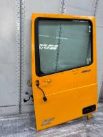 DAF XF/CF Euro 6 LH Cab Door Complete 1940526 1950776 1872761 left Yellow Used view 7