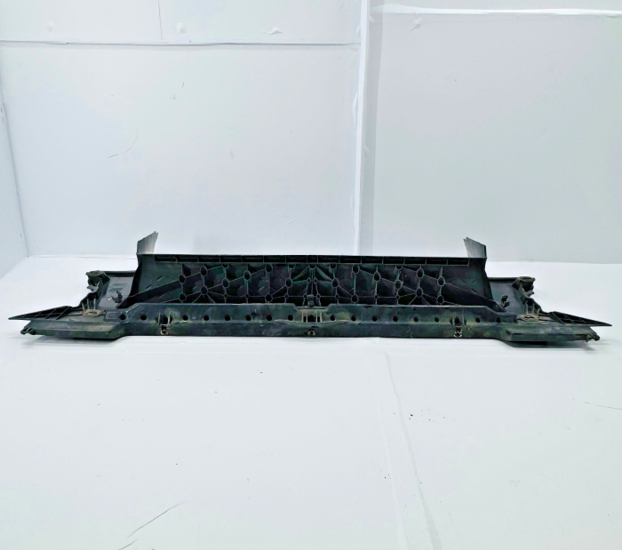 MAN TGX/TGS Front Centre Bumper Step 81416146009 81416144000 81416140080 Euro 6 view 7