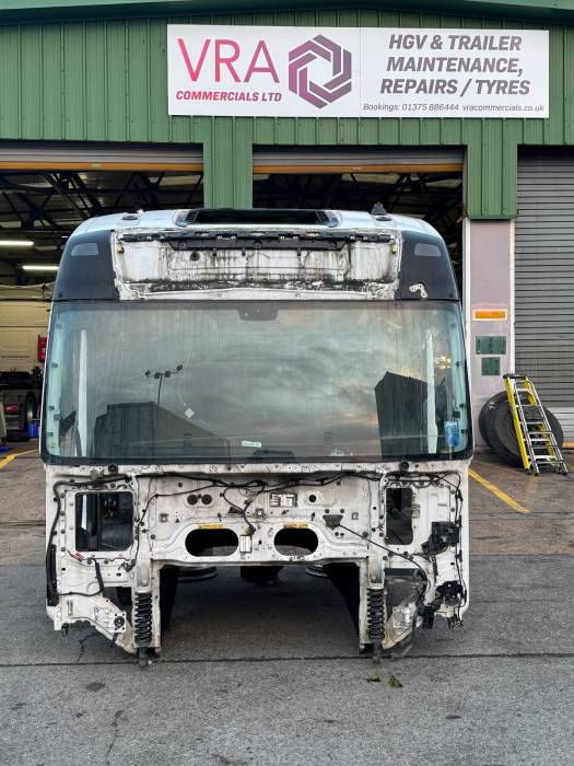 Volvo FH4 Globetrotter XL Bare Cab Shell 21991581 Euro 6 Used view 3