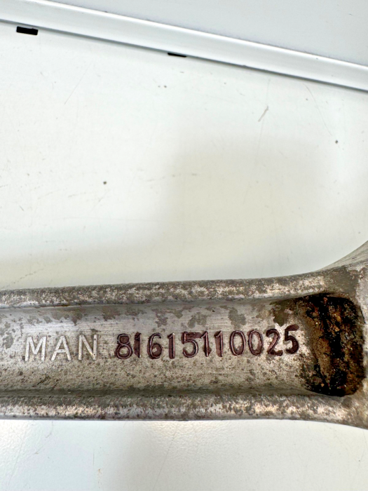 MAN TGX/TGS Rear Step Bracket LH/RH 81615110025 81.61511-0025 Euro 6 Used view 4