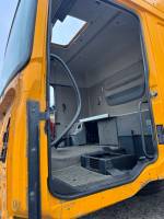 DAF CF Euro 6 Sleeper Cab Shell 1898714 KTU230 2032747 1792261 Yellow – Used view 7