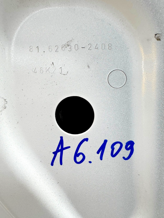 MAN TGX TG3 Right Front Door Shell RH 81626302408 81.62630-2408 Used White view 6