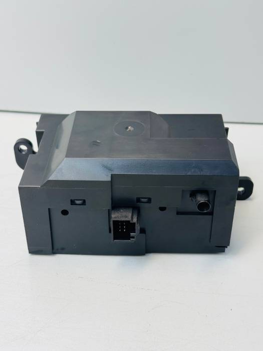 Mercedes Actros MP4 Start/Stop Ignition Switch With Key A0004465608 3401.0203-01 view 4