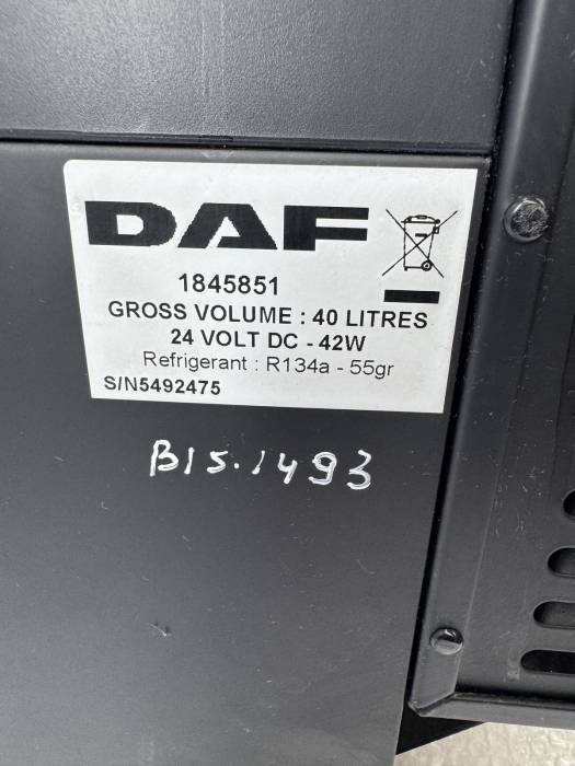 DAF XF/XF106 Cab Refrigerator 1845851 1929331 2133309 40 Litre 24V R134a OEM view 9