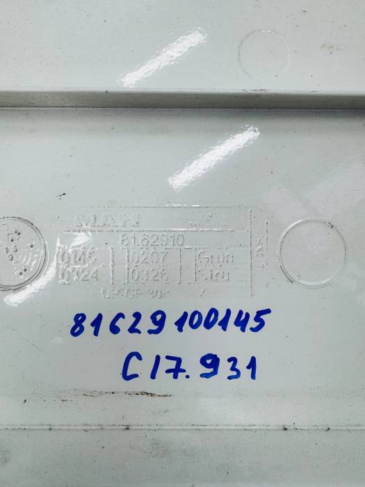 MAN TGX/TGA Cabin Left Side Roof Spoiler 81629100145 81629100205 81629105259 view 3