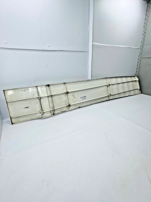 MAN TGX/TGA Cabin Left Side Roof Spoiler 81629100145 81629100205 81629105259 view 6