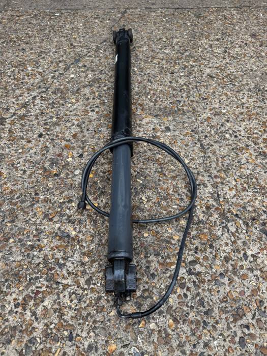 DAF XF106 Cab Tilt Cylinder 1896448 1882550 2117326 4054224020234 Euro 6 Used view 7