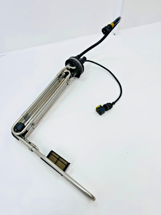 Volvo FH/FM AdBlue Level Sensor Pick Up Unit 21232204 22203920 Front Euro 6 Used view 6