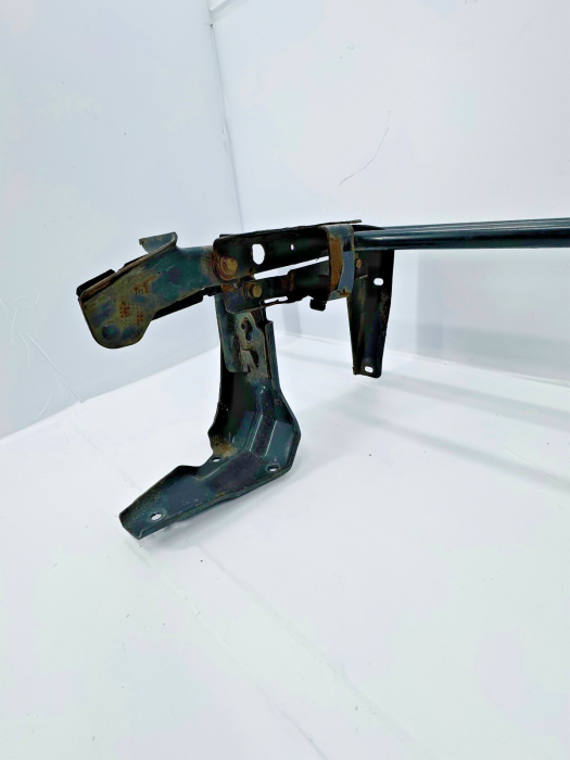 MAN TGX/TGA LH Cab Spoiler Bracket 81629105259 81629105199 81629105184 Rear view 5