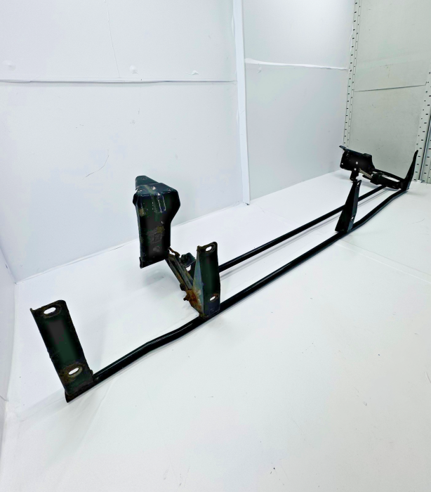 MAN TGX/TGA LH Cab Spoiler Bracket 81629105259 81629105199 81629105184 Rear view 7