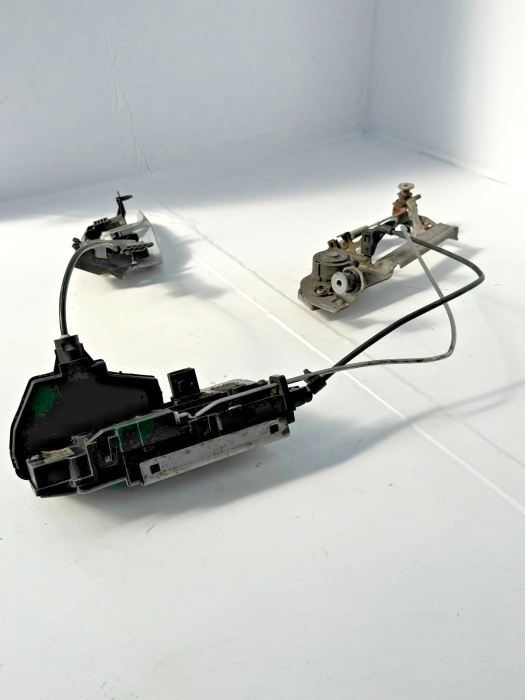 VOLVO FH/FM Door Lock Right 81971220042 84086966 84012031 Front Used view 5