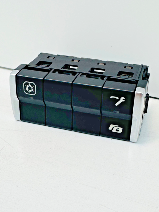 Mercedes Actros MP4 Switch Panel A9605400246 A0125452807 Cabin Switch Module view 4