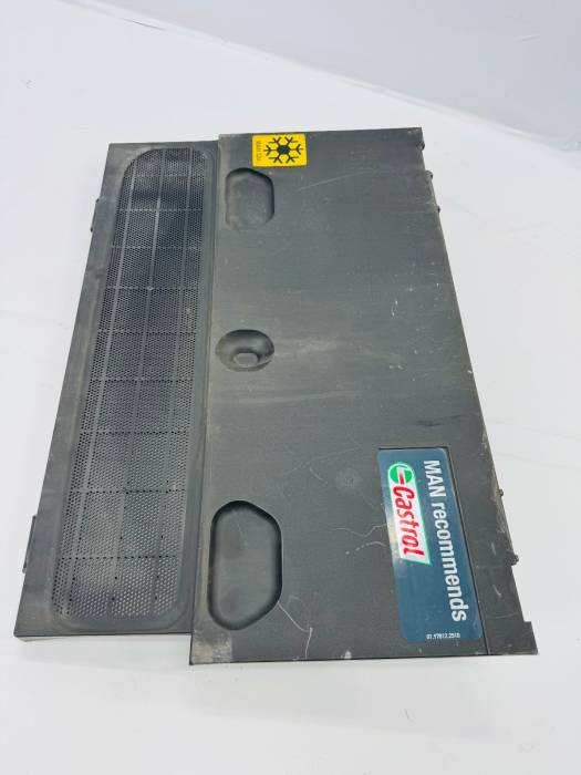 MAN TGX/TGS Engine Bay Cover Panel 81978122510 Behr 9502880 Front Euro 5/6 view 6