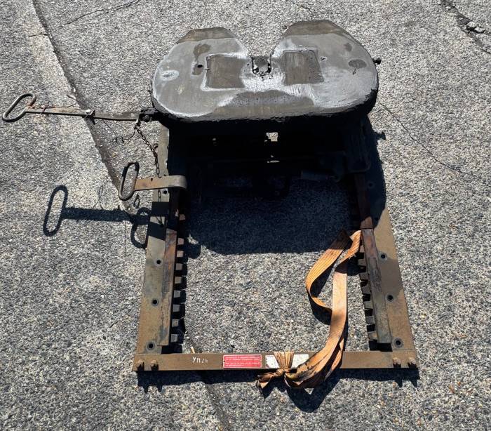 JOST JSK36D Fifth Wheel Coupling Slider Assembly 21442092 4203800 33914 Used view 8