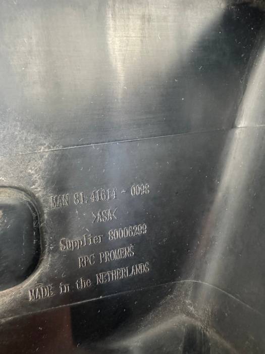 MAN TGX/TGS Covering Sensor Housing 81416140098 81.41614‑0098 Euro 6 Used OEM view 2