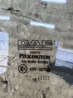 DAF XF106 Left Door Window Glass 1950775 2208041 1922915 Pilkington Euro 6 Used view 3
