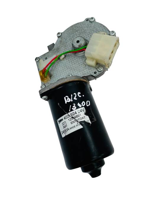 VALEO DAF XF95/XF105/XF106 Front Windscreen Wiper Motor 403924 1254891 24V Used view 3