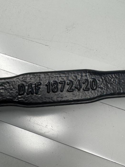 Daf XF106/CF Cabin Stop Cab Tipping Limiter Bracket 1872420 1872421 L/R Used view 3