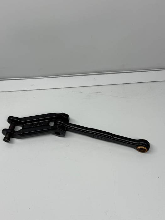 Daf XF106/CF Cabin Stop Cab Tipping Limiter Bracket 1872420 1872421 L/R Used view 6