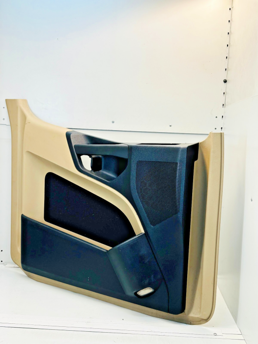 Mercedes Actros MP4/MP5 Left Door Trim Panel A9607272471 A9607275178 Beige/Black view 4