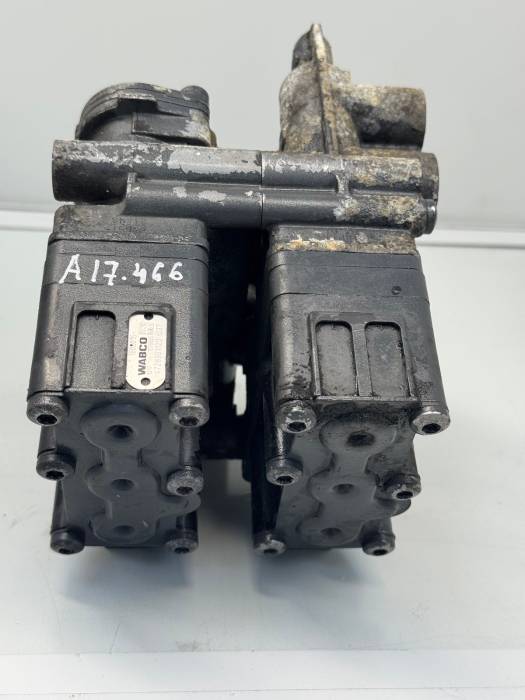 Daf XF/CF Euro 6 Ecas Solenoid Valve Wabco 4728901120 1888016 Rear Used view 6