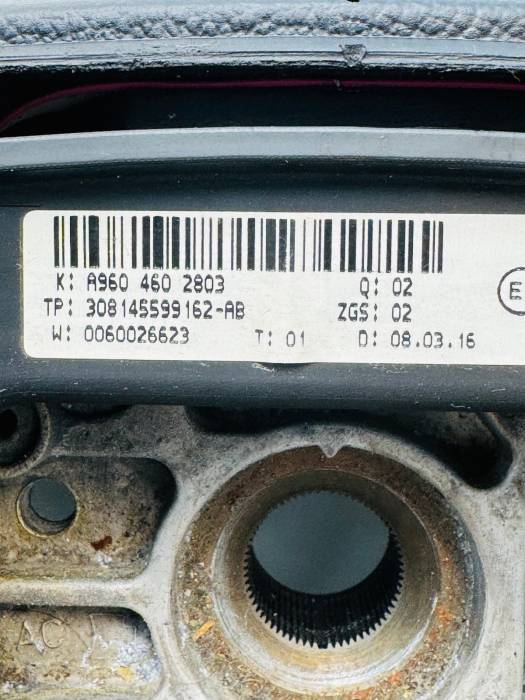 Mercedes Actros MP4 Steering Wheel A9604602803 A9604602203 With Controls Used view 4