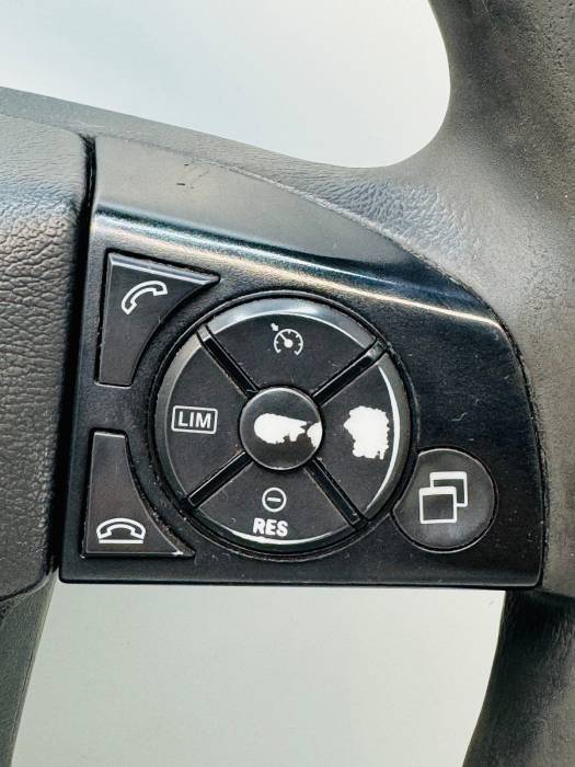 Mercedes Actros MP4 Steering Wheel A9604602803 A9604602203 With Controls Used view 8
