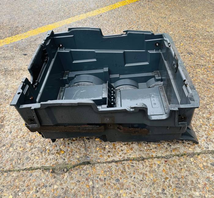 Mercedes Actros MP4/MP5 Battery Carrier Box A9605412910 A9605411810 A9605413010 view 5