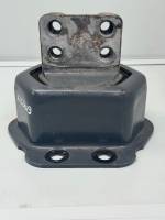 Daf XF106 Engine Mount 7421151 1897780 2136889 1851471 Rear L/R Euro 6 Used view 3