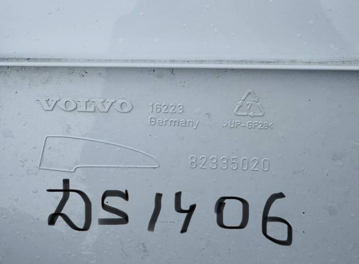 VOLVO FH4 Roof Spoiler 82335020 82213853 21458384 21458486 Upper Cab Euro 6 Used view 7