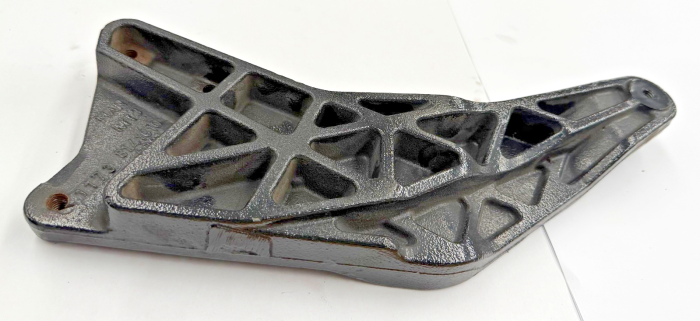 MAN TGX/TGS Engine Mount Bracket 81416100981 81.41610-0981 MR3 Used Genuine Part view 5