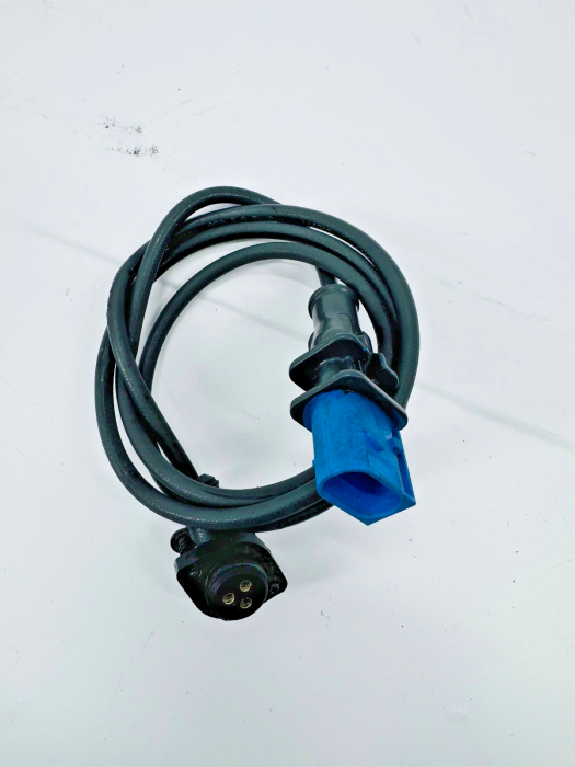 Mercedes Actros/Arocs Brake Pad Wear Sensor Cable A0015405336 RH Rear Euro 6 view 4