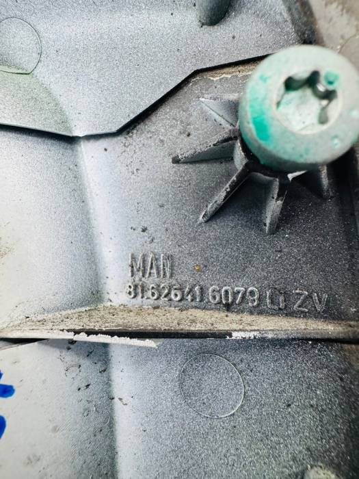 MAN TGA/TGL/TGS/TGX Exterior Left Door Handle 81626416079 81626416075 Front view 5