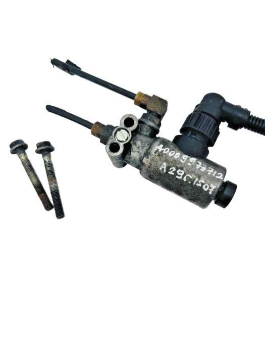 Mercedes-Benz Actros MP4 WABCO Solenoid Valve A0009973712 4721730020 Used view 5