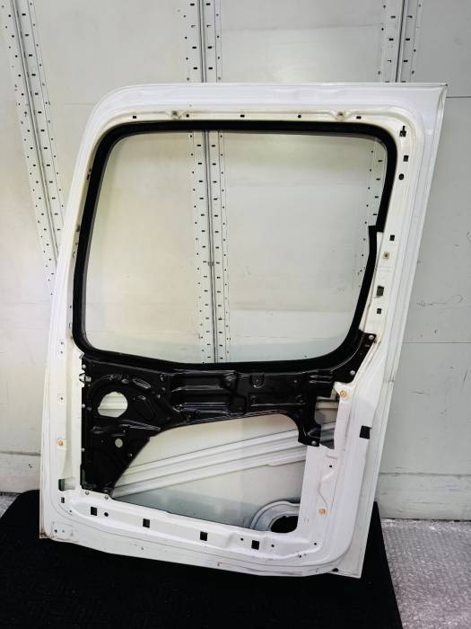 Mercedes Actros MP4 Right Cab Door Shell A9607224309 A9607202403 Offside view 6