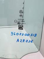 Mercedes Actros MP4 Right Door Window Glass A9607200318 4.70741 Offside Used view 4