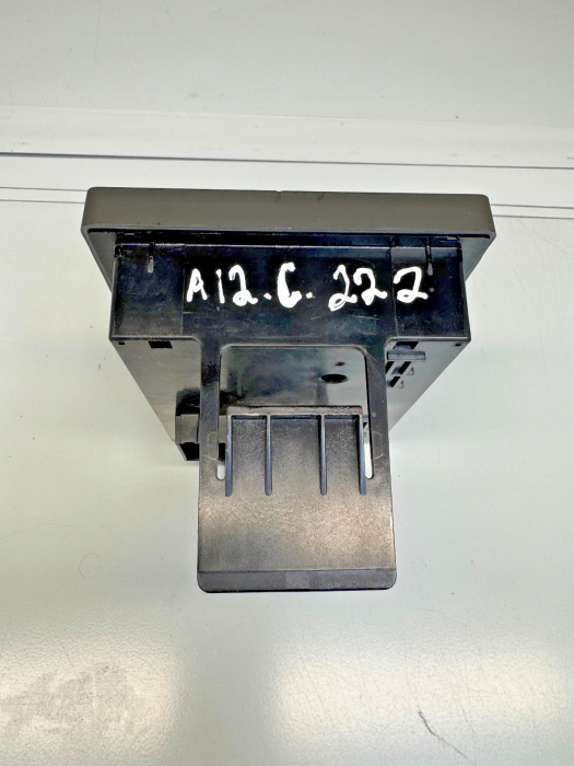 Volvo FH4/FM4 Interior Light Control Panel 22049578-P02 22562599 Euro 6 Used view 4