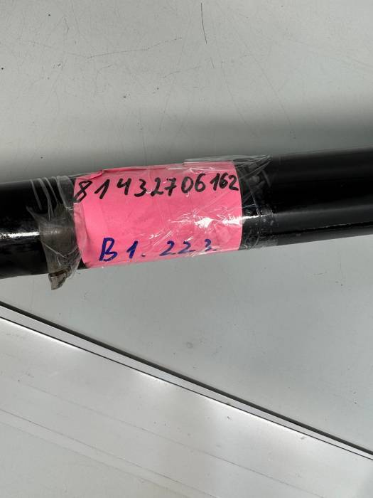 MAN TGA/TGS/TGX Rear V-Stay Control Arm 81.43270-6162 81432706162 Euro 6 Used view 3