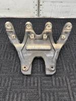 DAF XF106 Crossmember Bracket 1955639 1764125 1764124 Frame Mount Euro 6 Used view 2