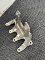 DAF XF106 Crossmember Bracket 1955639 1764125 1764124 Frame Mount Euro 6 Used view 6
