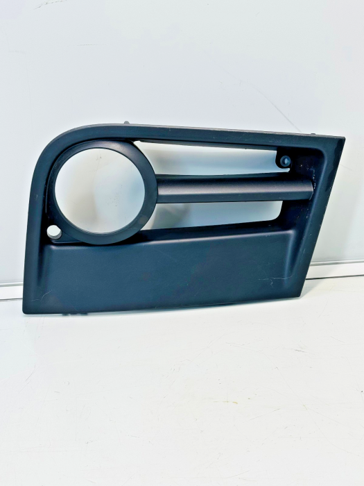 Mercedes Actros MP4 Front Fog Lamp Cover Right A9608853974 A9608853774 Used view 4