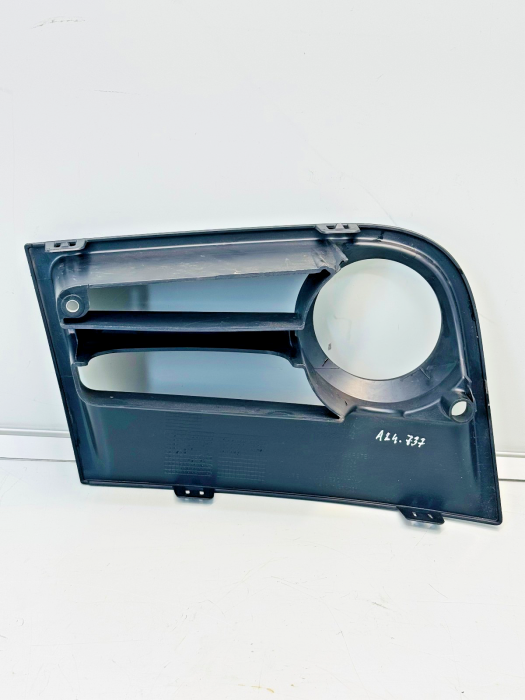 Mercedes Actros MP4 Front Fog Lamp Cover Right A9608853974 A9608853774 Used view 2