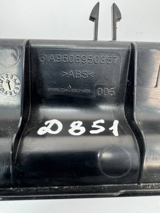 Mercedes Actros MP4 Door Pillar Trim Cover A9606950857 A9606950957 RH Used view 3