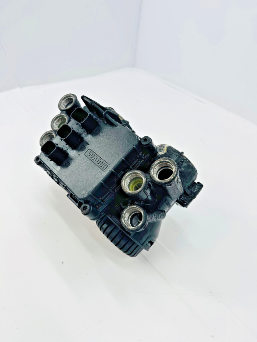 Mercedes Actros/Arocs EBS Axle Modulator A0004296424 4801060040 Rear Euro 6 view 4