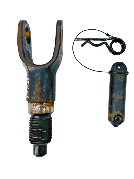 DAF XF106/CF Towing Eye Hitch Pin 1862623 1875264 1911625 1911626 Front Euro 6 view 2