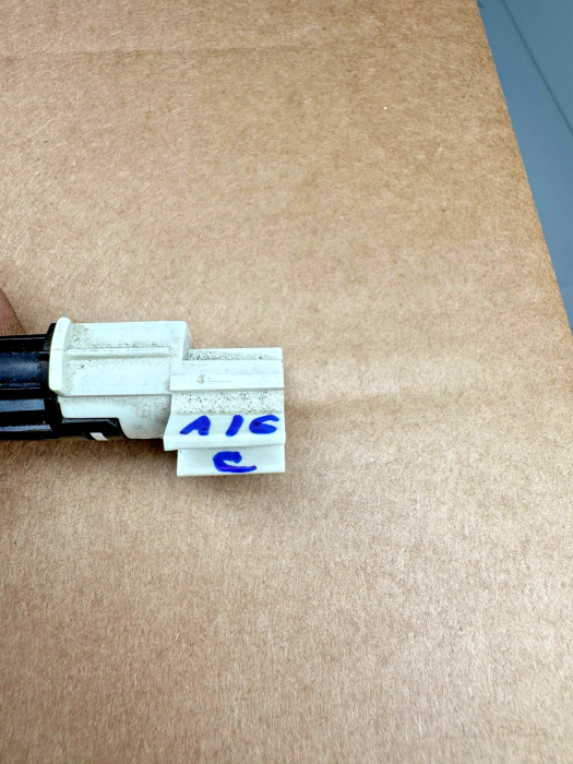 Volvo FH4/FM4 Cabin Temperature Sensor 21353647 HVAC 4-pin Used view 4