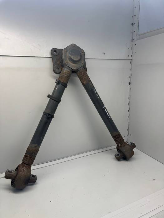 DAF CF65/CF75/LF55 V-Stay Torque Rod A-Frame 1368270 1361651 1390932 Rear Used view 7