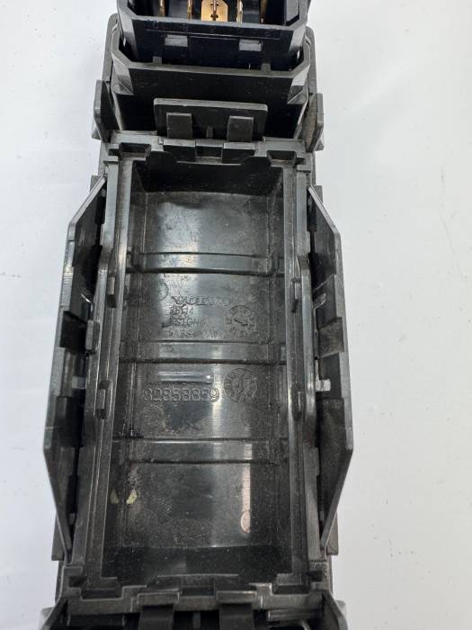 Volvo FH4/FH FM FMX Switch Panel Frame 82858859 Dash Console Euro 6 Used view 3