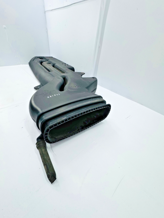 MAN TGX Air Intake Duct Pipe 81082010576 70550700 LORK-667-525228 LH Euro 6 view 6